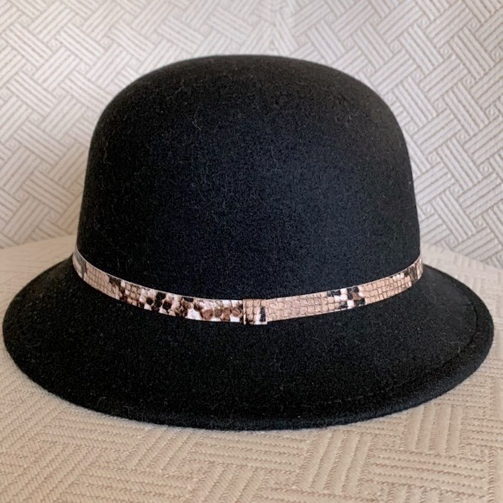 MARCUS ADLER hat snake skin print hat band NWOT One Size